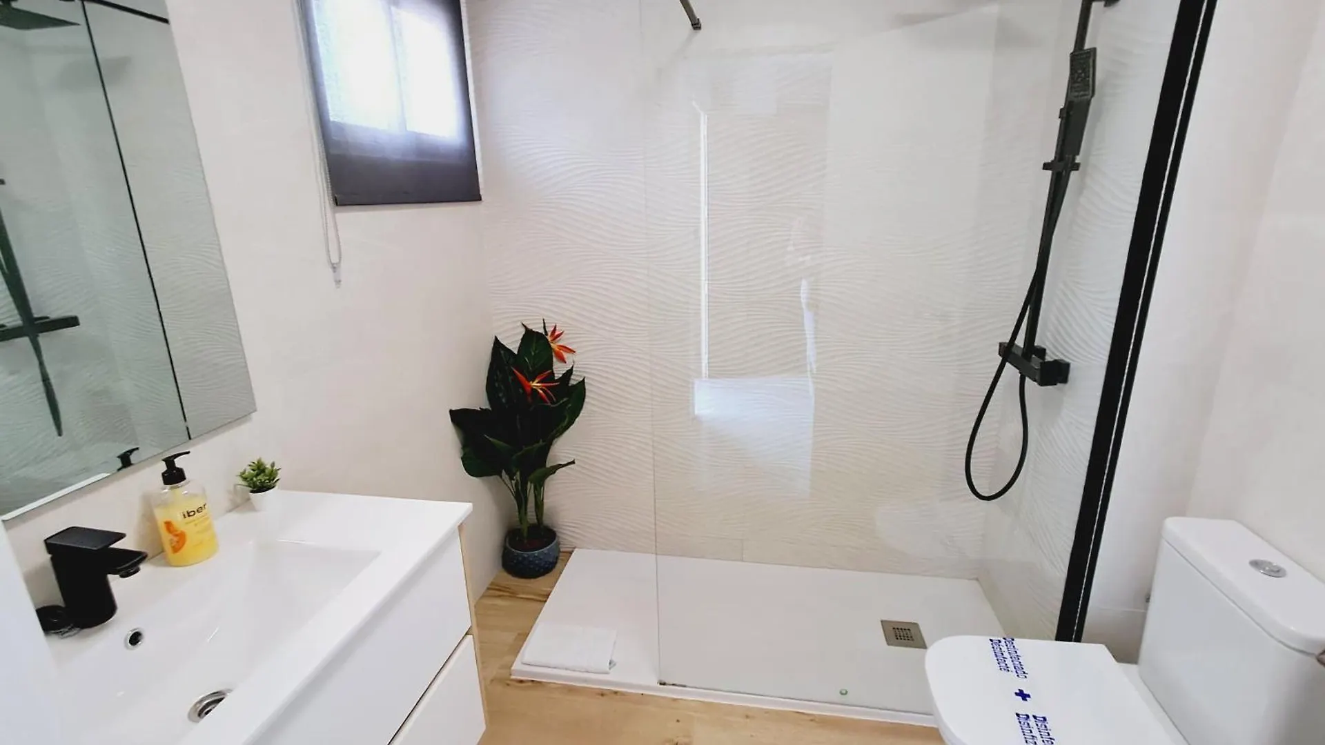 Beautiful 1 Bedroom, Carihuela Торремолинос Апартаменты