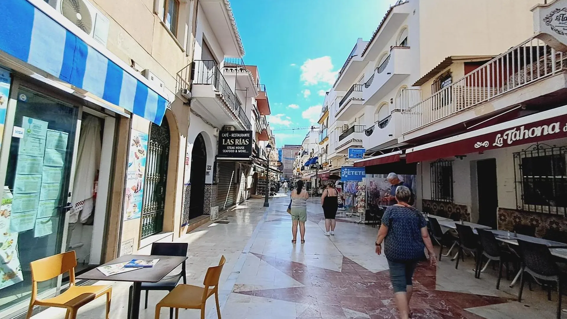 Beautiful 1 Bedroom, Carihuela Торремолинос Апартаменты