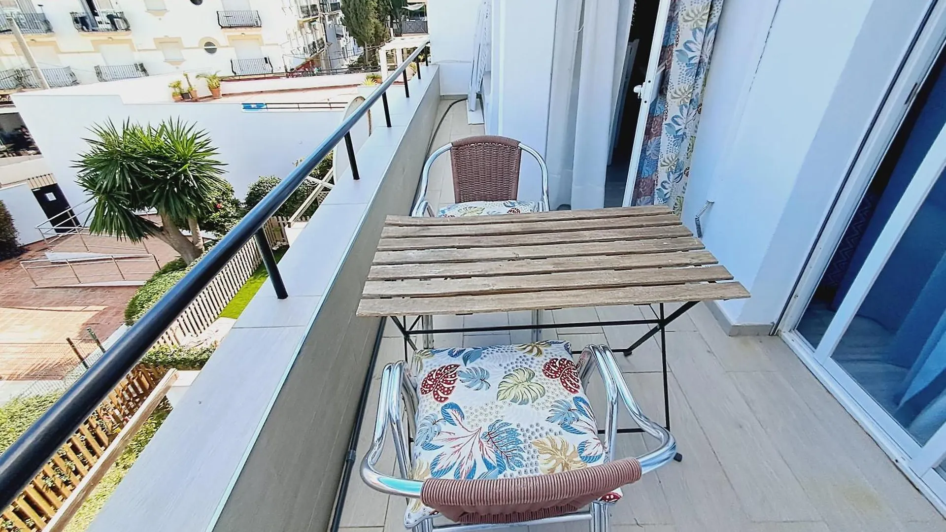 Beautiful 1 Bedroom, Carihuela Торремолинос